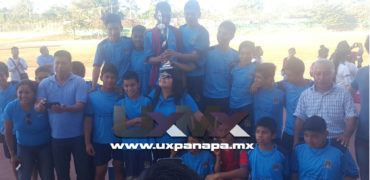 Equipo de Futbol Varonil de la Telesecundaria Hermanos Cedillo