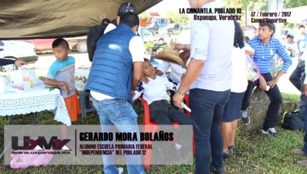 se desmaya menor evento deportivo SNTE uxpanapa